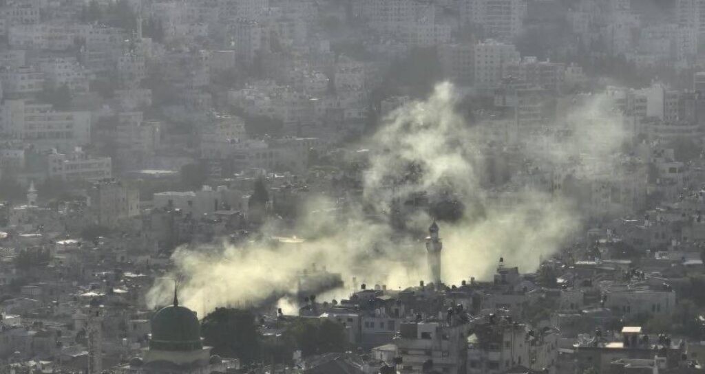 تخللتها اشتباكات ومواجهات.. حملة اقتحامات واعتقالات في الضفة