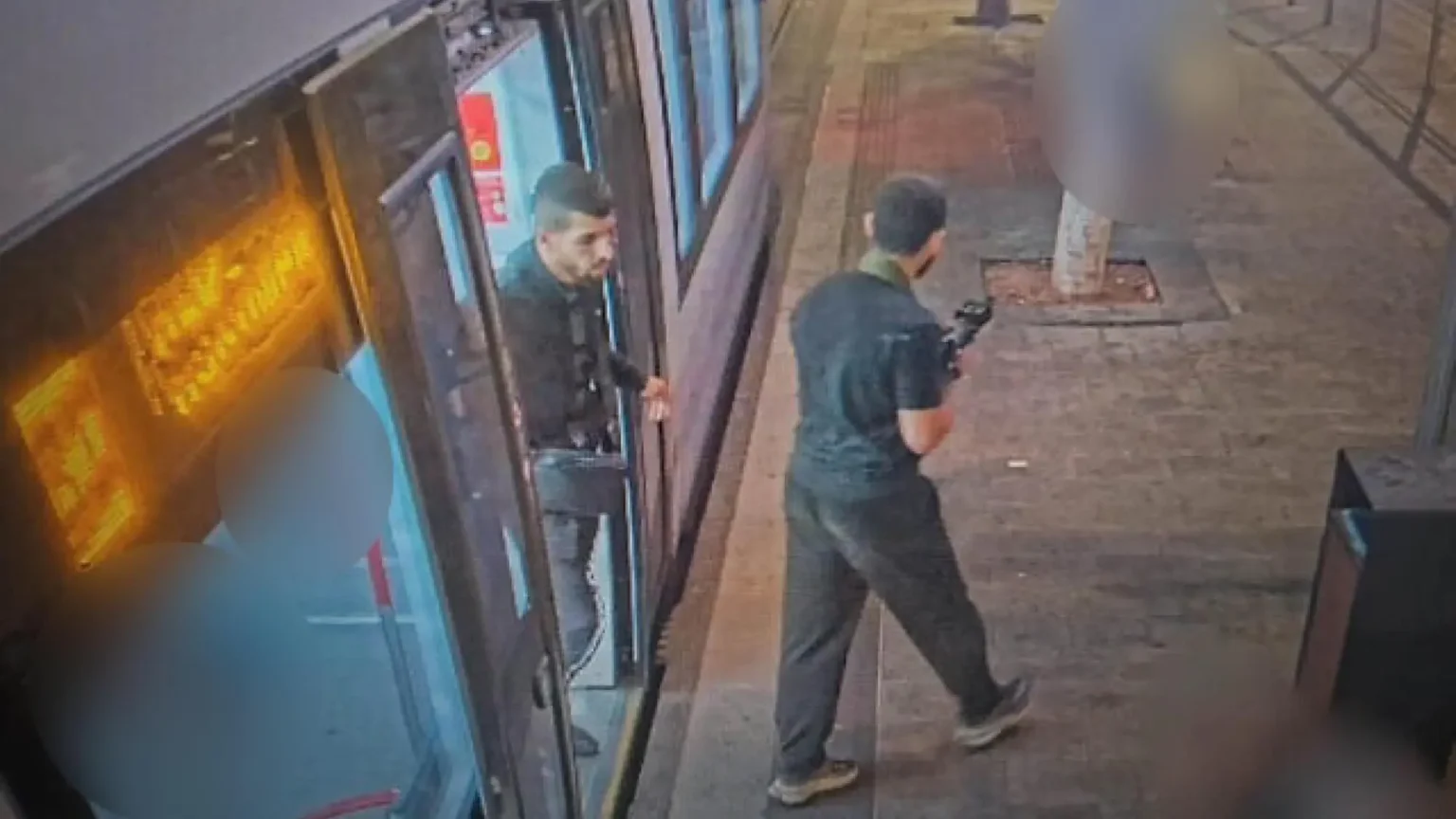 كيف أعادت عملية تل أبيب بالتزامن مع القصف الإيراني هاجس “اشتعال الجبهات”؟