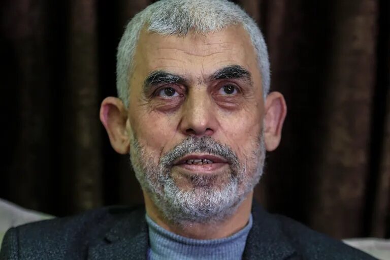 هآرتس: السنوار كان يتحرك فوق الأرض طوال الوقت