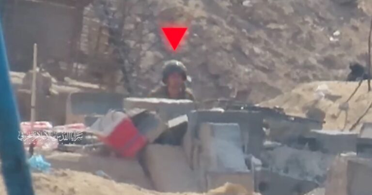 المقاومة تقنص جندياً شمالي غزة… وتستهدف جرافة عسكرية من نوع D9 بعبوة شواظ في جباليا