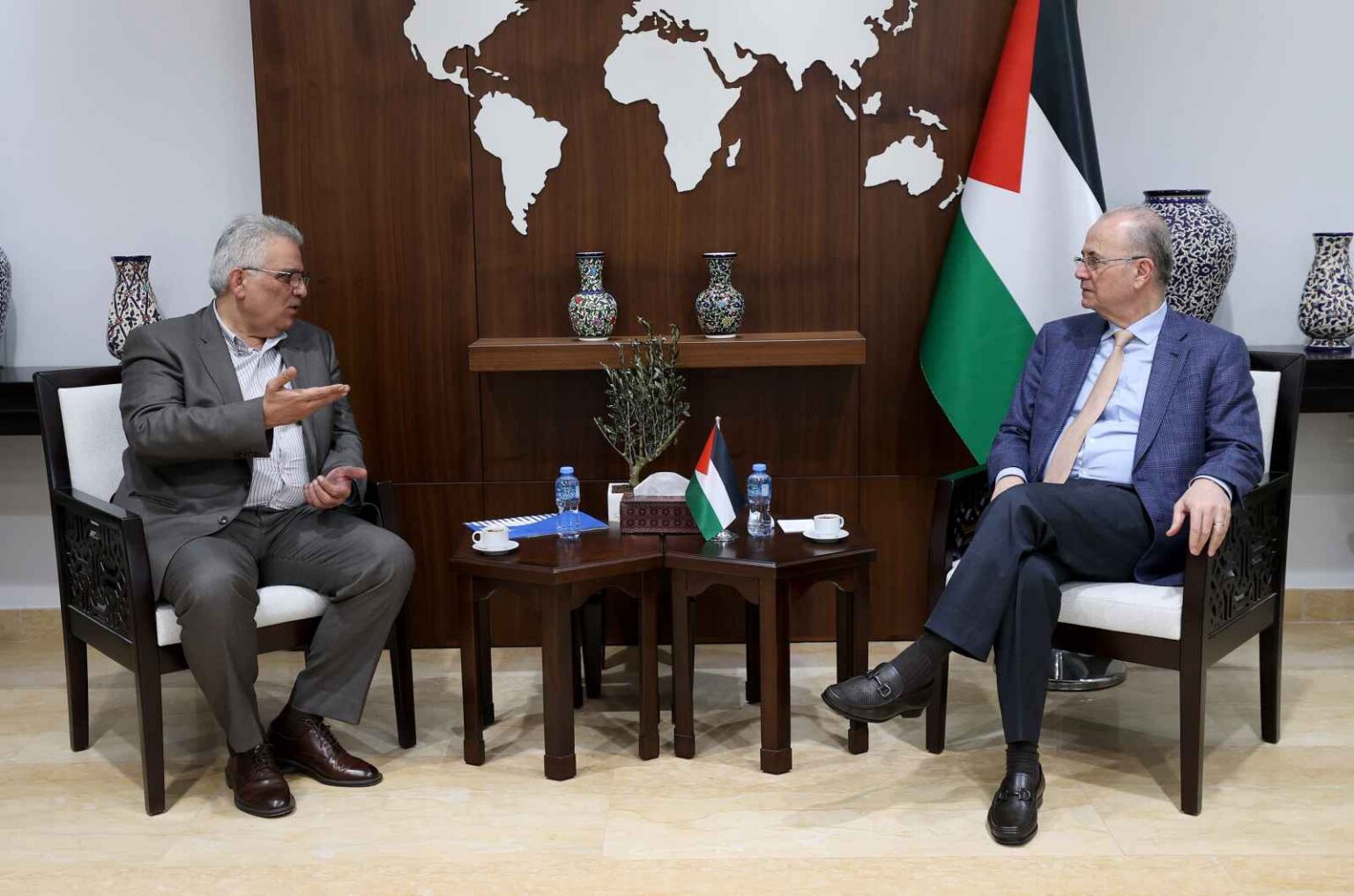 رئيس سلطة المياه: الحكومة ملتزمة بتعهداتها ومشروع محطة المعالجة حيوي للمنطقة