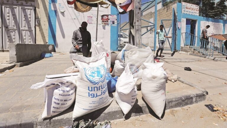 الأونروا: 4000 شاحنة مساعدات جاهزة لدخول قطاع غزة