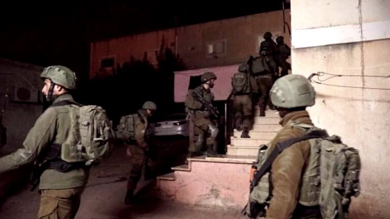 الاحتلال يعتقل 3 مواطنين من طولكرم بينهم امرأة