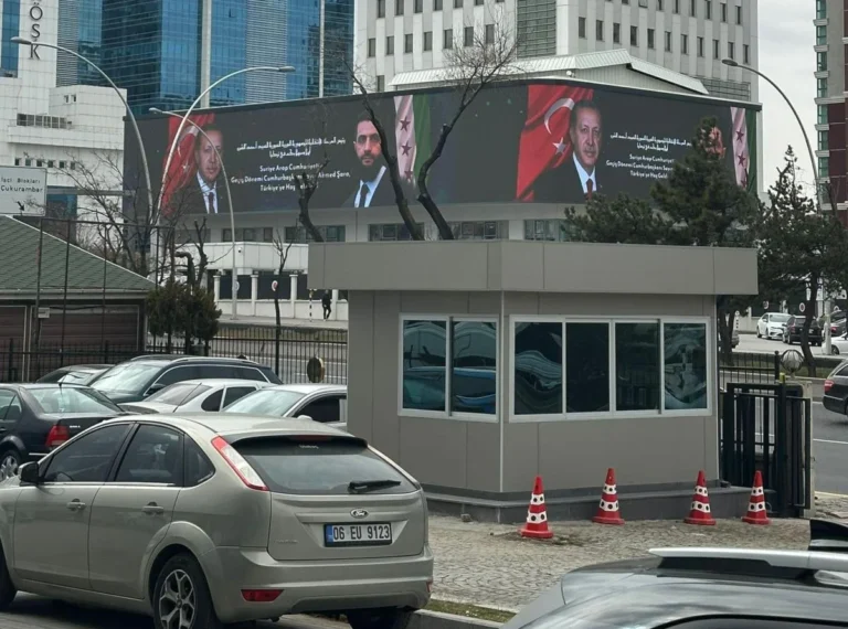 “رويترز”: الشرع وإردوغان سيبحثان اتفاقاً دفاعياً يشمل إنشاء قواعد تركية وسط سوريا