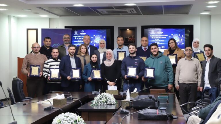 بعد تفوقهم على 285 مشاركاً من مختلف الجامعات الفلسطينية.. طلبة جامعة النجاح الوطنية يتأهلون للمشاركة في الهاكاثون الدولي للمحاسبة الكمية والذكاء الاصطناعي في الإمارات