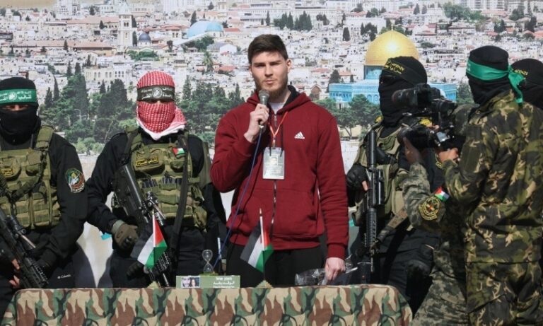 مفاوضات القاهرة: إسرائيل تسعى لسحب أسراها بتمديد المرحلة الأولى وتجاهل الثانية