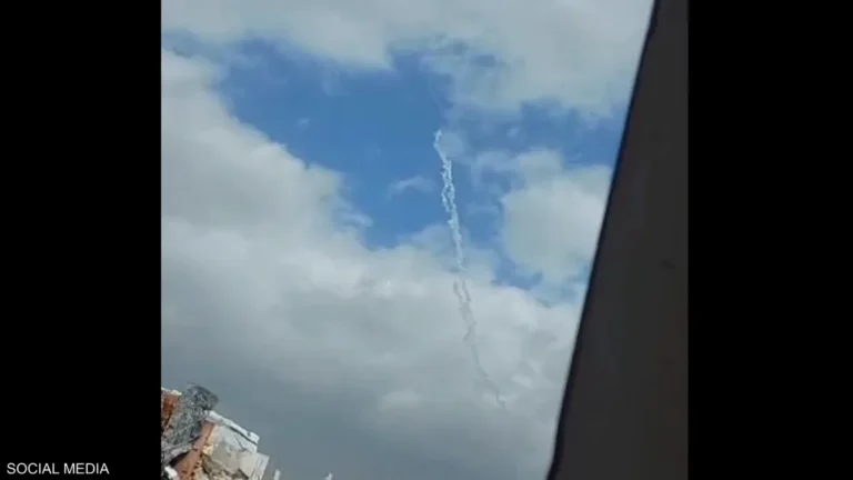 “القسام” تعلن استهداف تل أبيب برشقة صاروخية