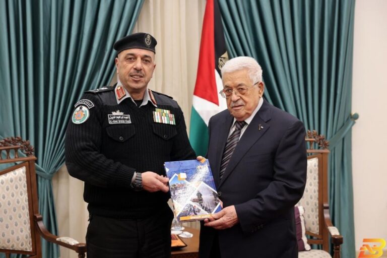 الرئيس يجري تغييرات في قادة الأجهزة الأمنية