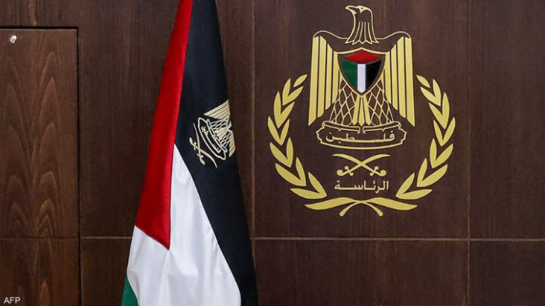الرئاسة: اتصالات حماس مع أطراف أجنبية خروج عن القانون وخرق للموقف العربي