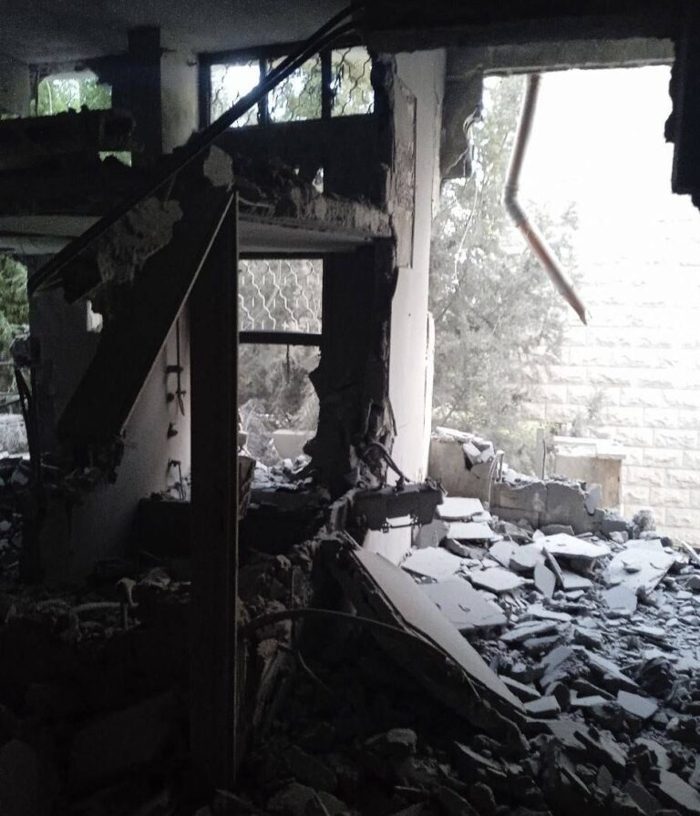 الاحتلال يهدم منزلا في قرية شوفة جنوب شرق طولكرم