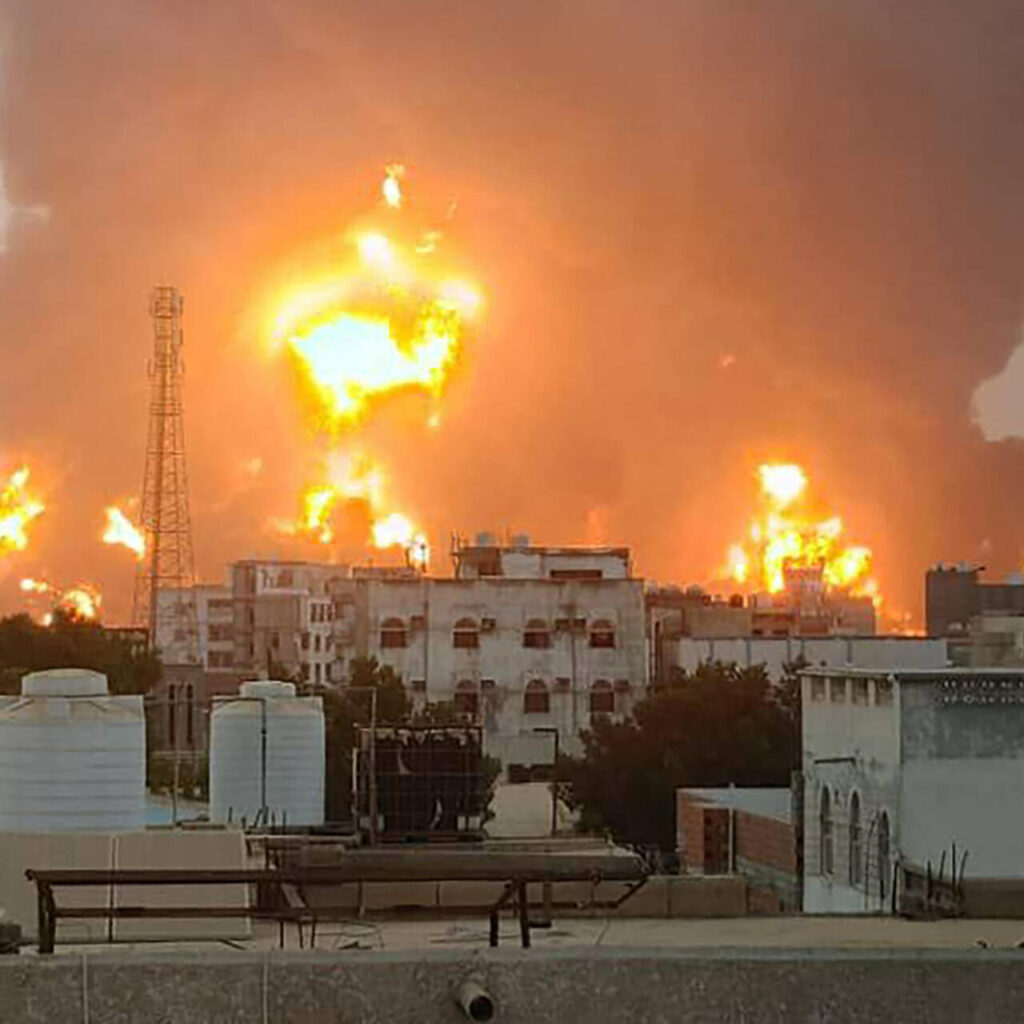 توقعات بضربات إسرائيلية “أعنف” في اليمن.. وإيران بين الأهداف