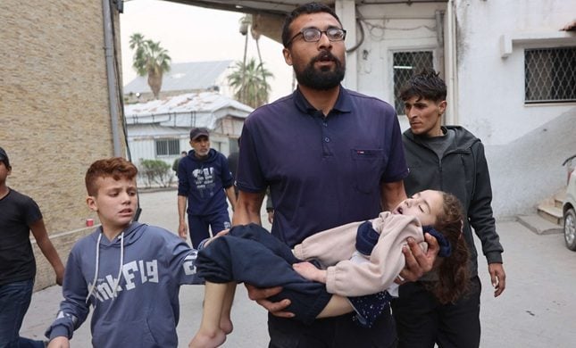 الصحف العبرية تتساءل عن مفاجأة ترامب القادمة.. و”هآرتس” تتهمها بخيانة المهنة: يحظر صرف النظر