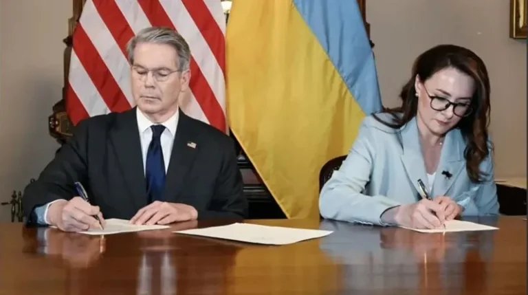 واشنطن توقّع مع كييف اتفاقاً يمنحها إمكانية الوصول إلى معادن أوكرانيا النادرة