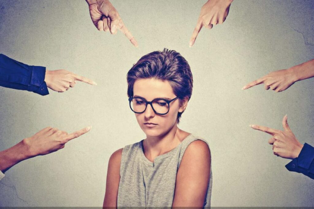 خاص لطريق المحبة: المرأة المطلقة ومعززات تقدمها مجتمعيا واسريا