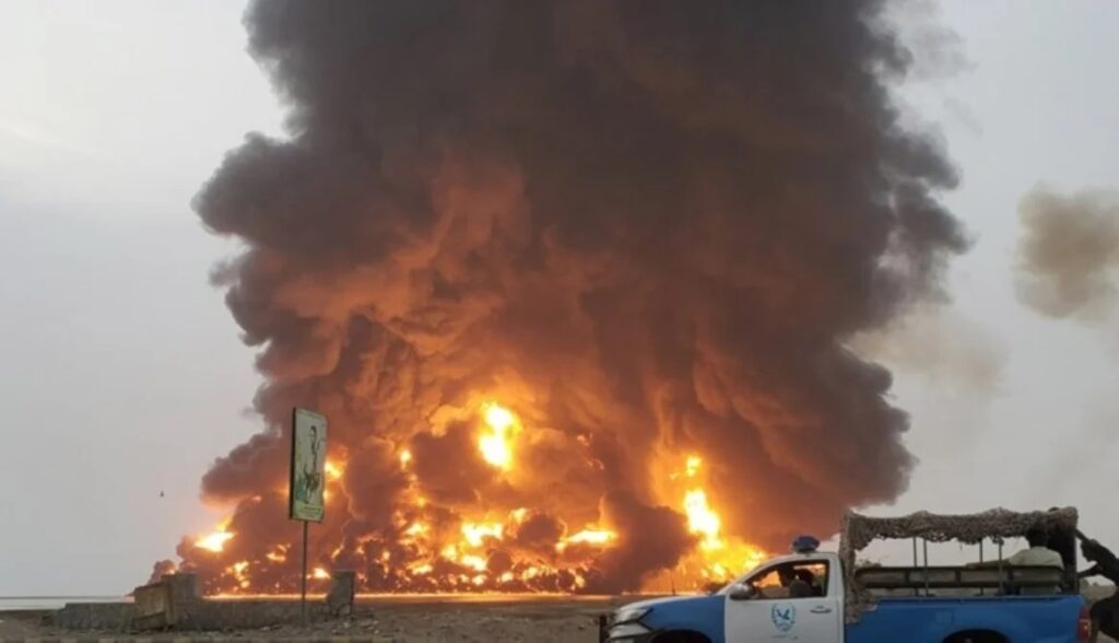 الجيش الإسرائيلي يعلن تعطيل مطار صنعاء “بالكامل”