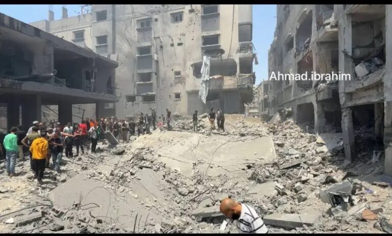 مجزرة جديدة .. 15 شهيداً وأكثر من 50 مصابا في قصف الاحتلال منزل في حي الصبرة بمدينة غزة