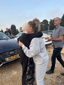 الاحتلال يفرج عن الأسيرة سناء سلامة ويحولها للحبس المنزلي