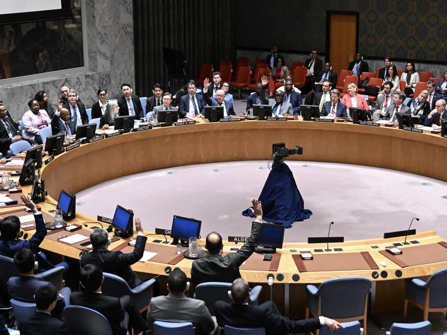 “فيتو” أميركي يعرقل مشروع قرار في مجلس الأمن لوقف النار في غزة