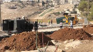 الاحتلال يشق طريقا عسكريا شمال طوباس