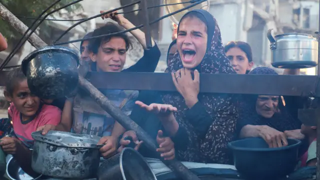 بينهم طفلان.. 6 وفيات جديدة بالمجاعة خلال 24 ساعة