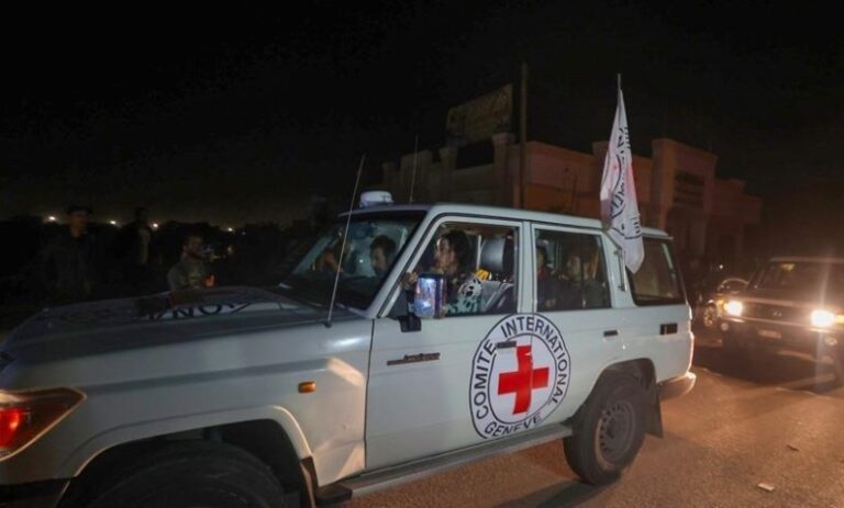 تقارير: إسرائيل ترفض مقترحات حماس بشأن إعادة الانتشار وتبادل الأسرى