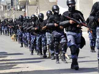 القناة 12: مصر تقترح على حماس “تجميد” سلاحها وإدخال شرطة فلسطينية إلى غزة