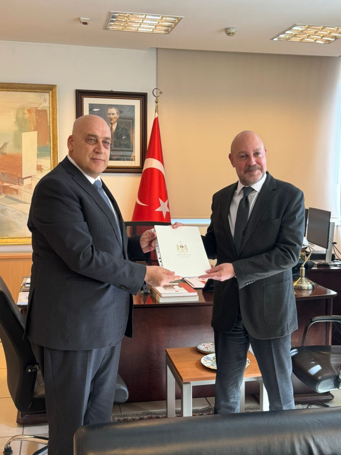 السفير د. نصري ابو جيش يقدم نسخة من أوراق اعتماد إلى وزارة الخارجية التركية