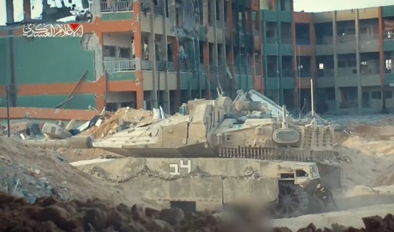 القسام تستهدف آليتين للاحتلال جنوبي خان يونس وتوقع قتلى وجرحى