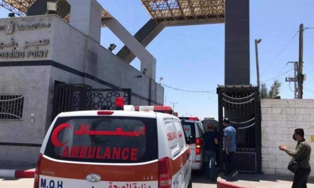 213 مريضا يغادرون قطاع غزة للعلاج في الخارج