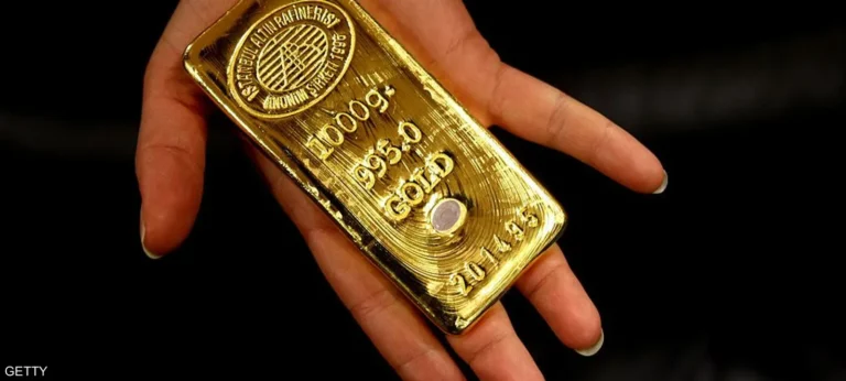 الذهب عالميا يلامس أعلى مستوى في أسبوعين بفعل تزايد توقعات خفض الفائدة الأمريكية