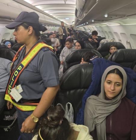 محاولات “تهجير صامتة”.. مكاتب مشبوهة تمنح تأشيرات سفر لفلسطينيين بإشراف الاحتلال