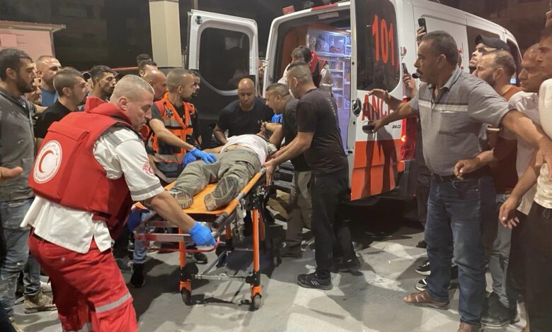 ثلاث إصابات برصاص مستوطنين شرق بلدة عناتا في القدس