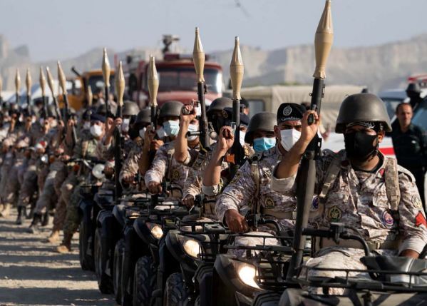 الجيش الإيراني يتهم إسرائيل بتأجيج الفوضى ويتعهد بحماية الوطن