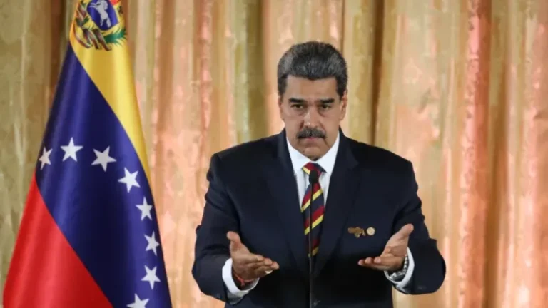 الرئيس الفنزويلي يعلن حالة الطوارئ ويقرر الانتقال للقتال المسلح