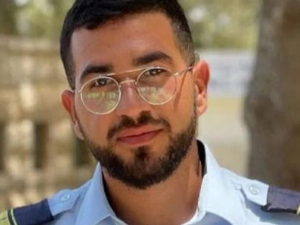 إسرائيل تعثر على جثة آخر أسير بغزة وحماس تؤكد التزامها بالاتفاق