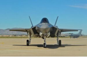 مقاتلات الجيل الخامس الأمريكية تتجه إلى الشرق الأوسط