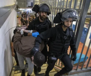 حماس: تصاعد التنكيل في سجن النقب.. سياسة ممنهجة لكسر إرادة الأسرى