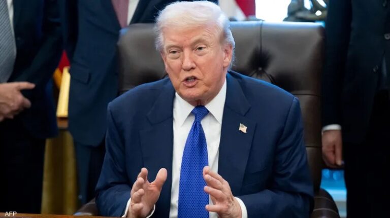 بعد هزيمته قضائيا.. ترمب يفرض رسوما جمركية بـ 10% على جميع الدول