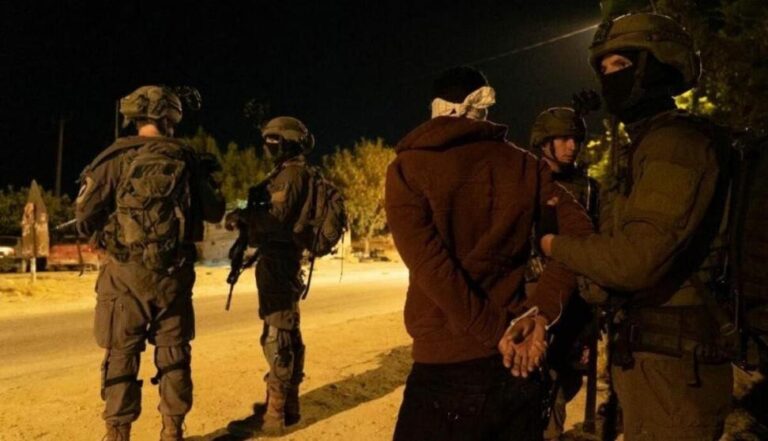 الاحتلال يعتقل شابًا بعد إصابته في بلدة الرام