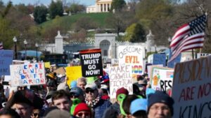 تظاهرات واسعة ضد ترامب في الولايات المتحدة