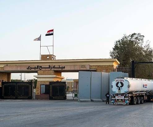 جيش الاحتلال يطلق النار وراء الخط الأصفر واستمرار إغلاق معبر رفح