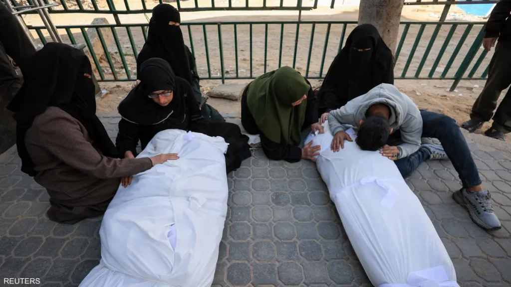 8 شهداء في غارة إسرائيلية وسط غزة