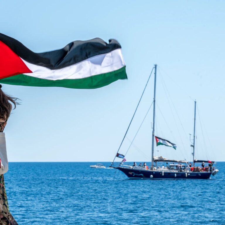 اسرائيل ترفع حالة التأهب للسيطرة على اسطول الصمود البحري