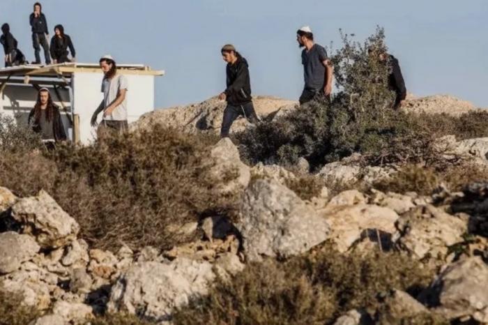 مستوطنون يستولون على منزل في ترمسعيا