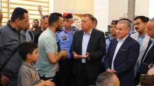 وزير الداخلية مازن الفراية في جسر الملك حسين للاطلاع على سير العمل والخدمات