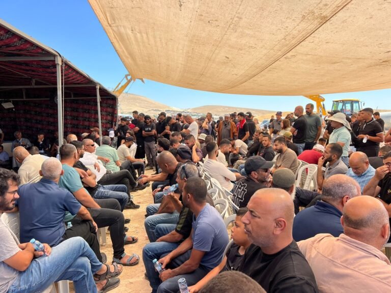 رفضًا للتهجير: مئات المشاركين في يوم التضامن مع تل عراد بالنقب