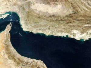 إيران تعلن إغلاق مضيق هرمز “ردا على الانتهاكات الإسرائيلية في جنوب لبنان”