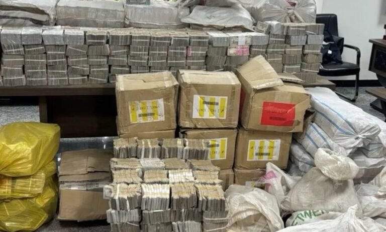 أرقام تفوق العقل والمنطق .. 2 ترليون دولار حجم الأموال المنهوبة في قضايا الفساد بالعراق