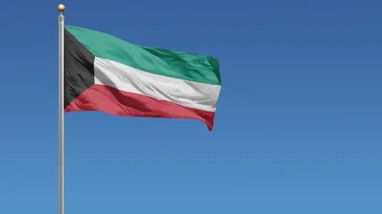 إغلاق المجال الجوي الكويتي مع تصدي الدفاعات لهجمات إيرانية
