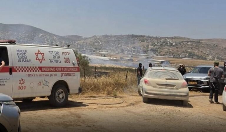 إصابة مستوطن بعملية طعن شرق نابلس والاحتلال يطلق النار على مواطنين ويغلق بيت فوريك